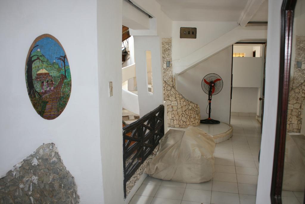 Vivienda Turistica El Castillo บูรีตากา ภายนอก รูปภาพ